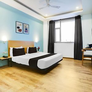 Super Townhouse Rohini Sector 23